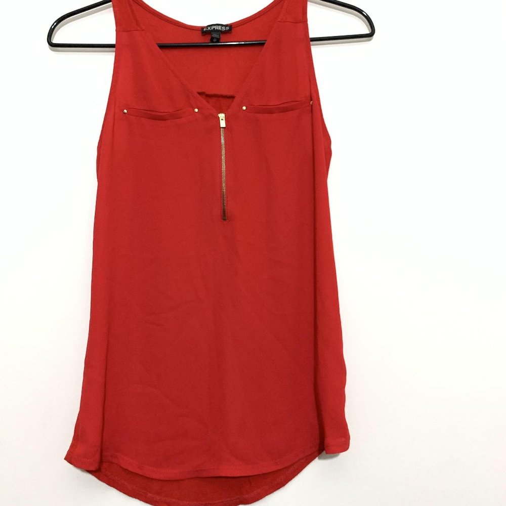 express red tee size XS